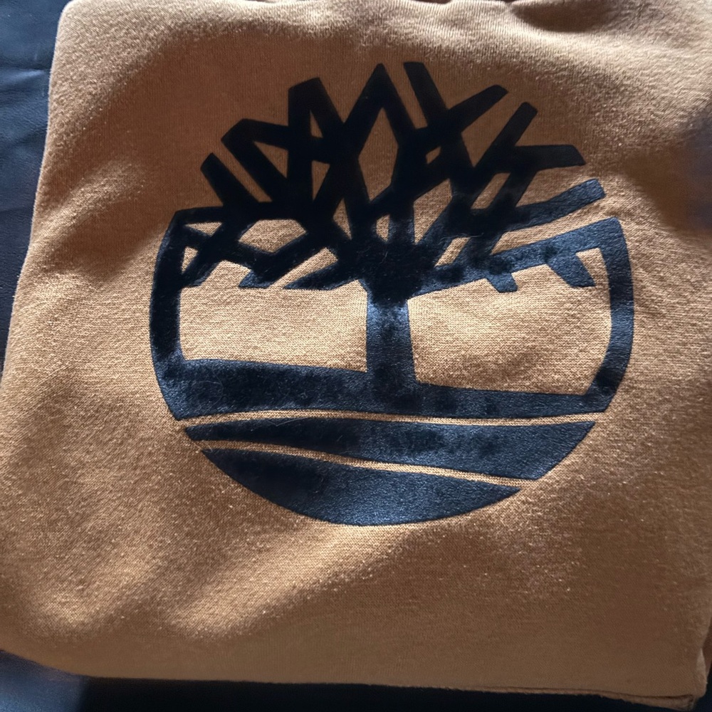 Timberland Tan Sweatshirt with Black Logo.  NWOT kids size 12-14